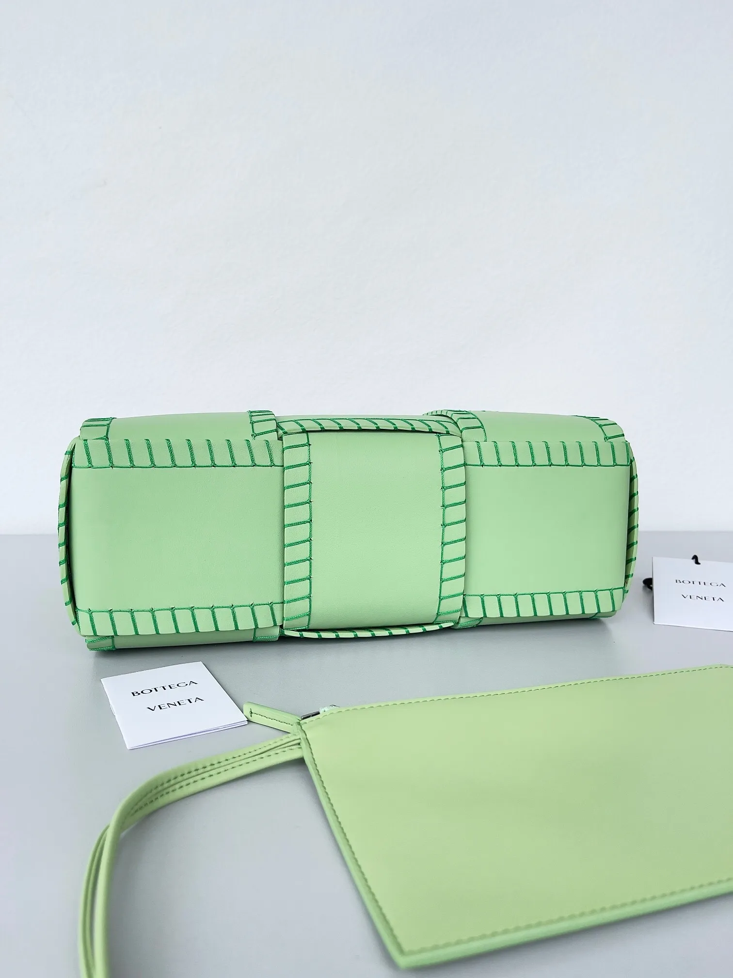 All categories 💚 Authentic bags 💚 BV 2025 new style 𝗕𝗼𝘁𝘁𝗲𝗴𝗮 𝗩𝗲𝗻𝗲𝘁𝗮 Tote bag